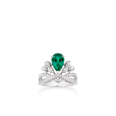 CHAUMET - JOSÉPHINE - BAGUE - Solitaire en platine, émeraude 2 carats, diamants - 082677