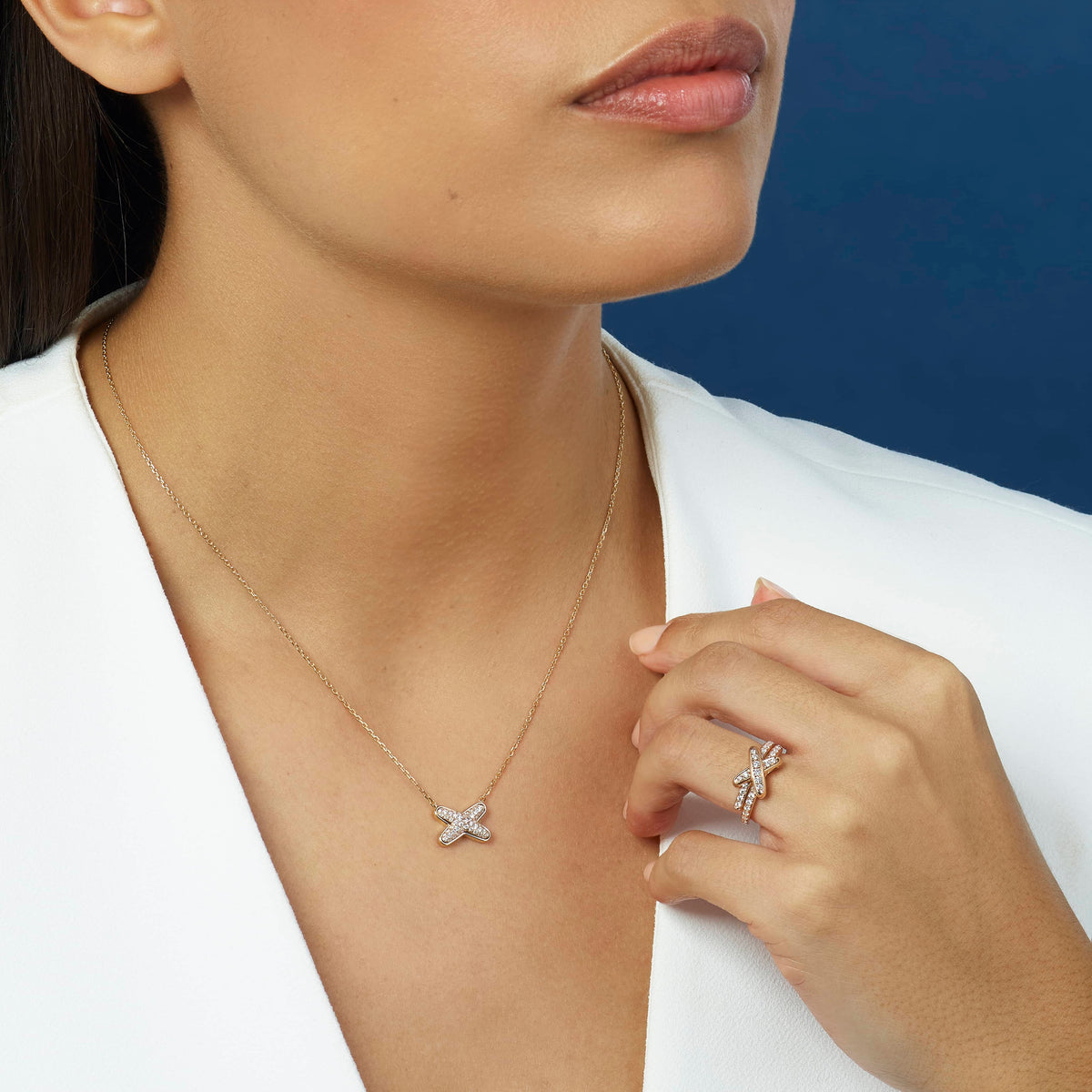 CHAUMET - LIENS - PENDENTIF - Pendentif en or rose, diamants - 083221