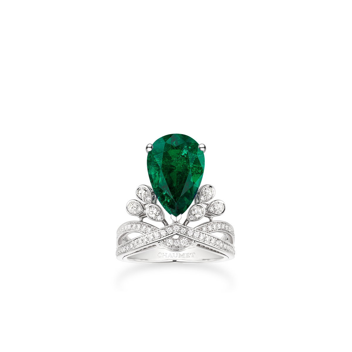 CHAUMET - JOSÉPHINE - RING - Platinum solitaire, 5 carat emerald, diamonds - 083563