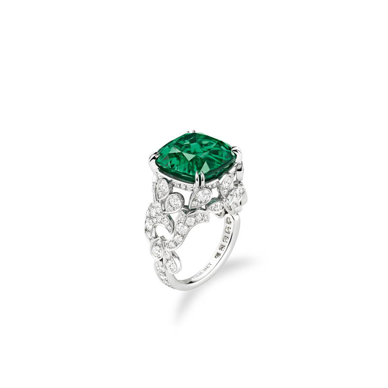 CHAUMET - JOSÉPHINE - RING - White gold ring, emerald and diamonds - 083616