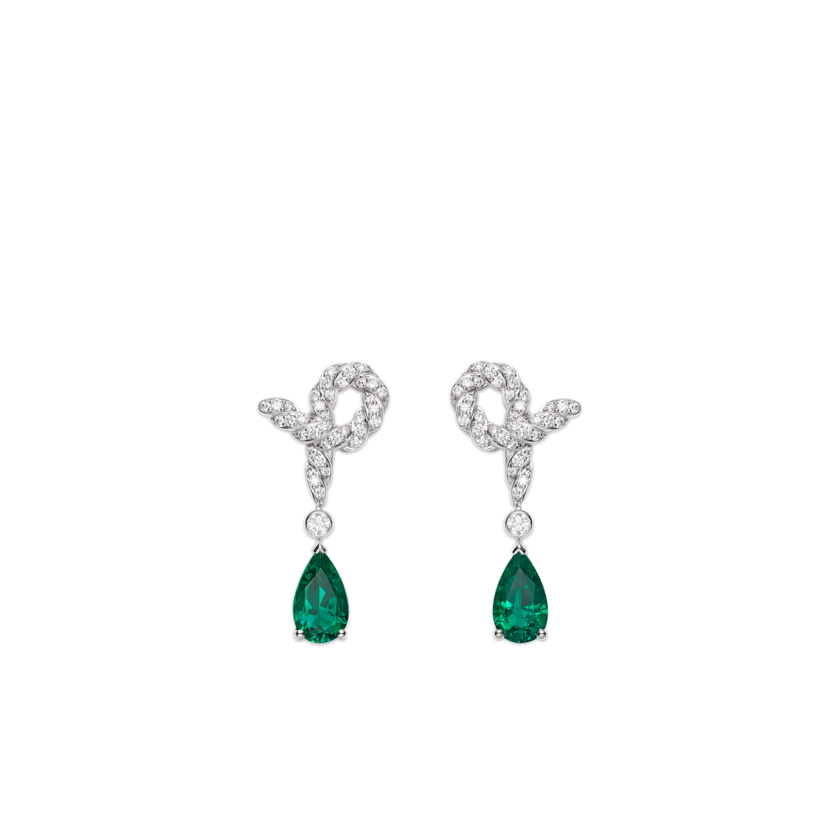 CHAUMET - LIENS - BOUCLES D'OREILLES - Boucles d'oreilles en or blanc, émeraudes et diamants - 083904