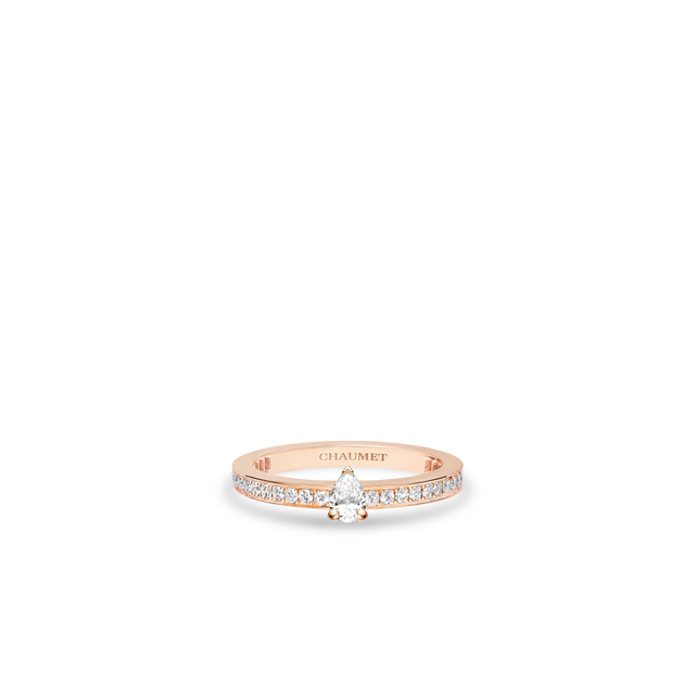 CHAUMET ジョゼフィーヌ トリオンフ リング(ペアシェイプ ダイヤモンド)の公式商品写真