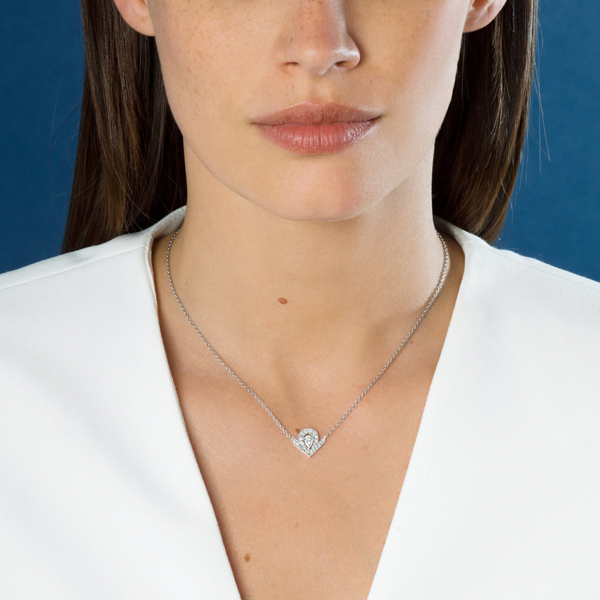 CHAUMET - Joséphine约瑟芬 - 项链 - 白金吊坠，钻石 - 085143
