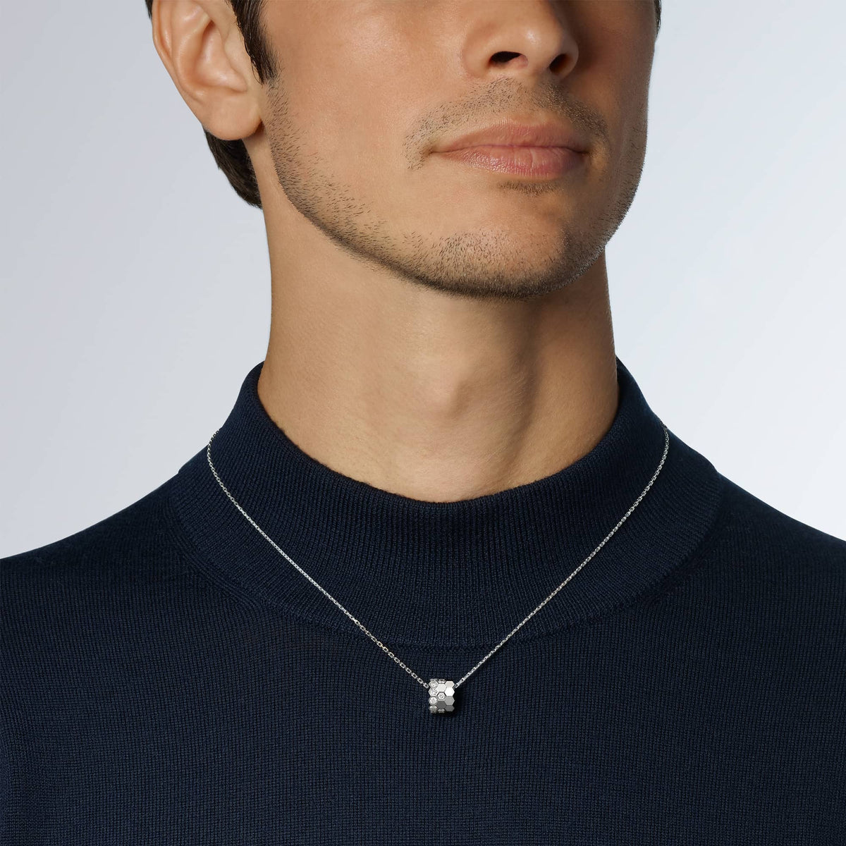 CHAUMET - BEE DE CHAUMET - PENDANT - White gold pendant, medium model, diamonds - 085422
