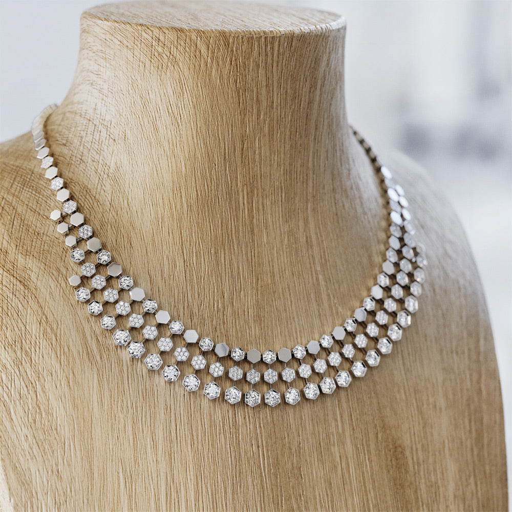 CHAUMET - BEE DE CHAUMET - NECKLACE - Flexible white gold necklace, diamonds - 086026