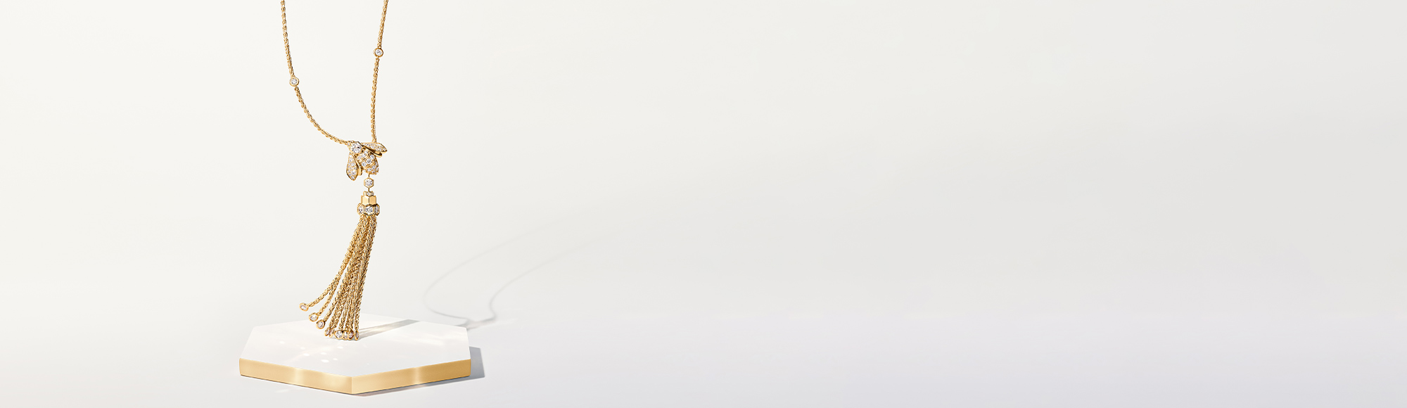 عقود وقلائد