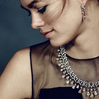 Necklace from the Soir de Fête High Jewellery collection