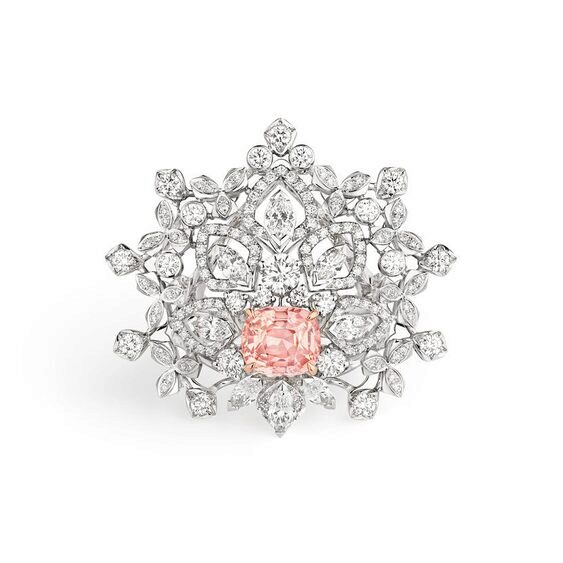 les_mondes_de_chaumet_-_bague_saphir_padparadscha_promenades_imp-riales-9131