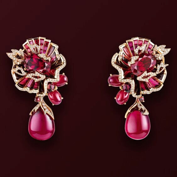 Aria Passionata Chaumet est une fête earrings