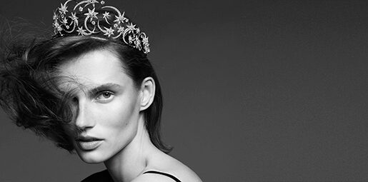 頂級珠寶新系列從四個階段講述了天空的諸多變幻。Chaumet在位於巴黎市中心的頂級珠寶工坊內製作了富有象徵意義的傑出珠寶珍品。