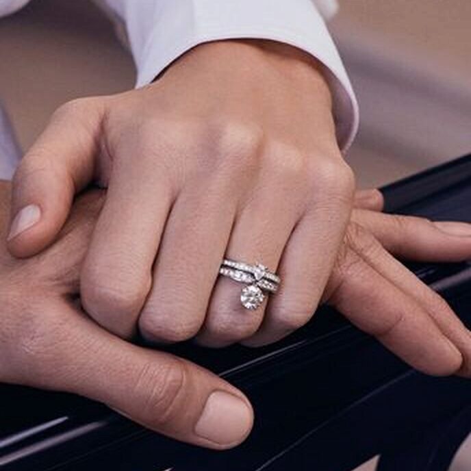 Engagement rings by Chaumet - Rings in gold, platinum or diamonds