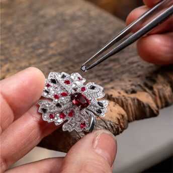 Le Jardin de Chaumet High Jewellery vine leave savoir-faire
