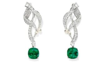 Le Jardin de Chaumet High Jewellery mistletoe earrings