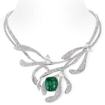 Le Jardin de Chaumet High Jewellery mistletoe necklace