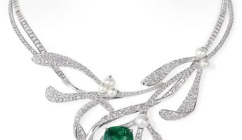 Le Jardin de Chaumet High Jewellery mistletoe necklace