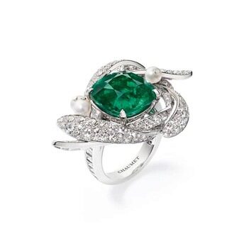Le Jardin de Chaumet High Jewellery mistletoe ring