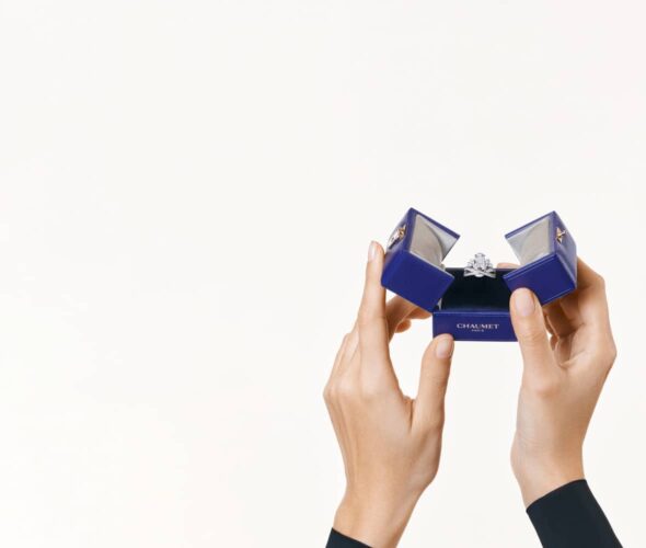 Chaumet gifting Joséphine Aigrette Imperiale in blue box