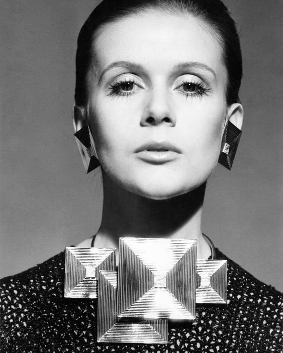 Installation A Golden Age: 1965-1985 Chaumet 12 Place Vendôme