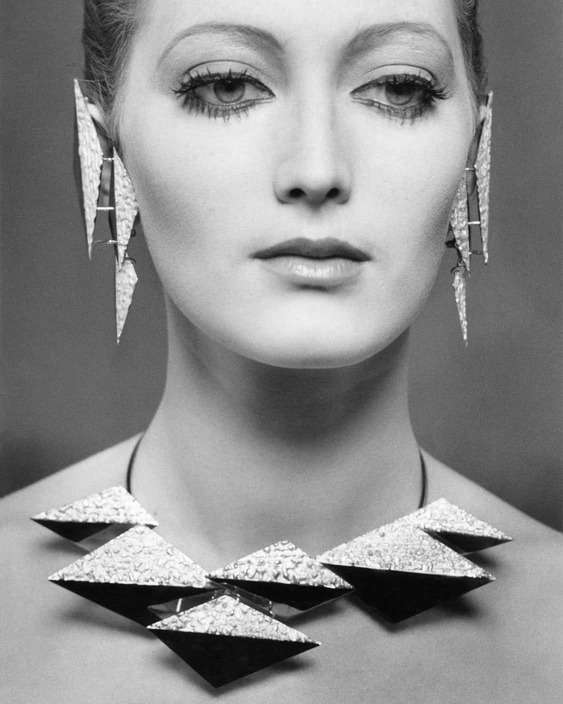 Installation A Golden Age: 1965-1985 Chaumet 12 Place Vendôme