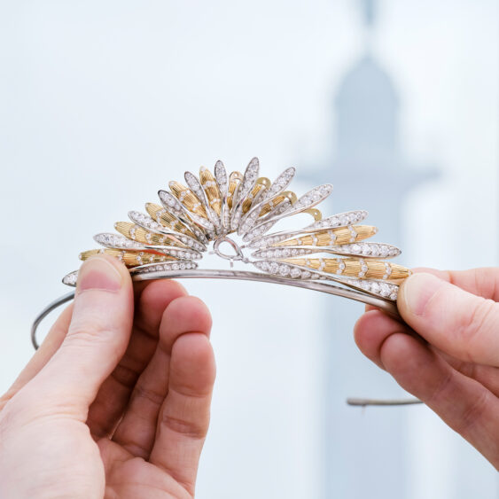 ティアラ製作の伝統 | Maison Chaumet