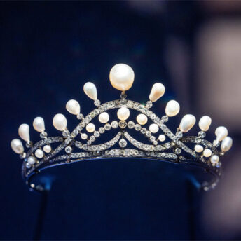 Qatar exhibition chaumet, chaumet and nature, chaumet & nature, middle east chaumet , pearl chaumet , jewellery in pearl