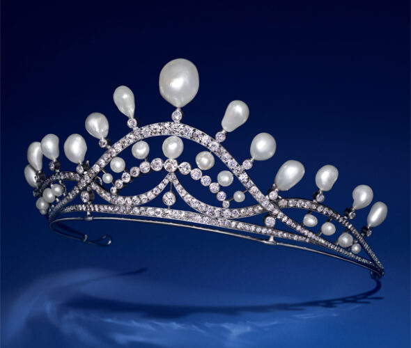 tiara with pearl white gold chaumet high jewellery