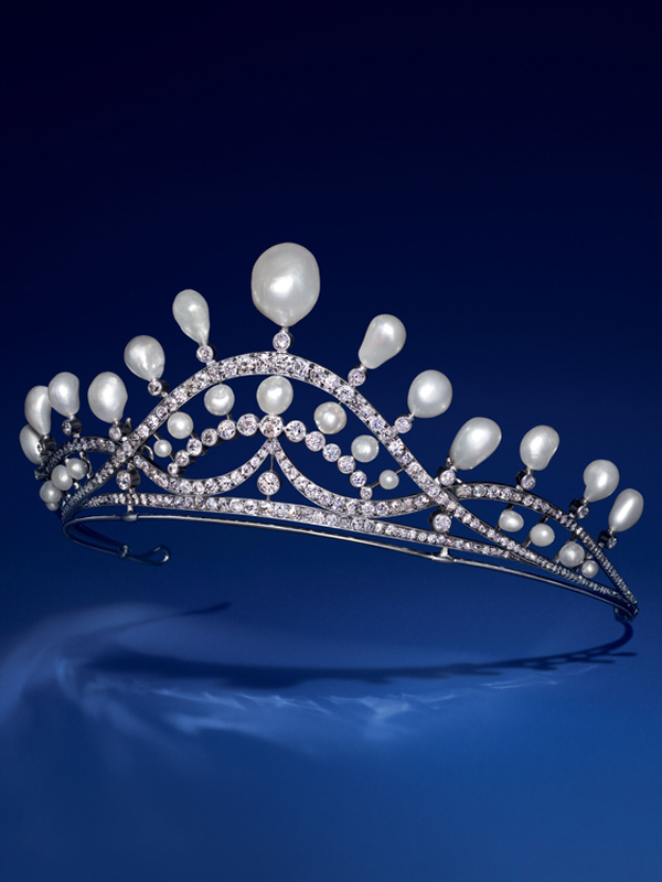 tiara with pearl white gold chaumet high jewellery