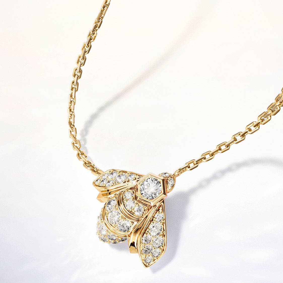 Bee de Chaumet 「ビー ドゥ ショーメ」コレクション リング