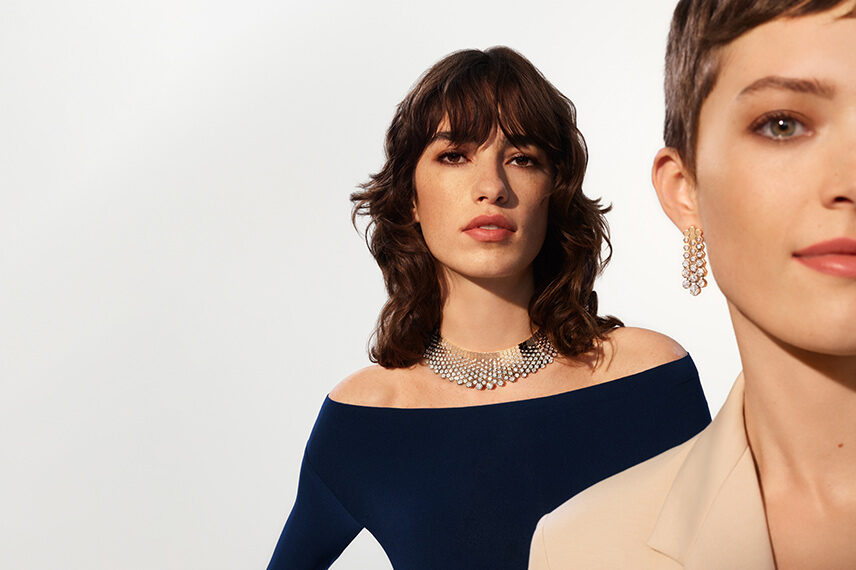 models wearing necklace and eaarings Bee de Chaumet