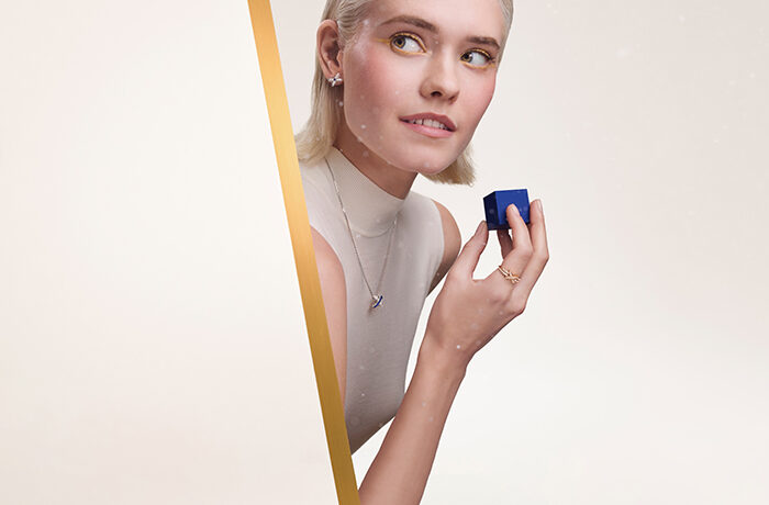 Chaumet Jeux de Liens collection : Earrings, Pendant and rings.