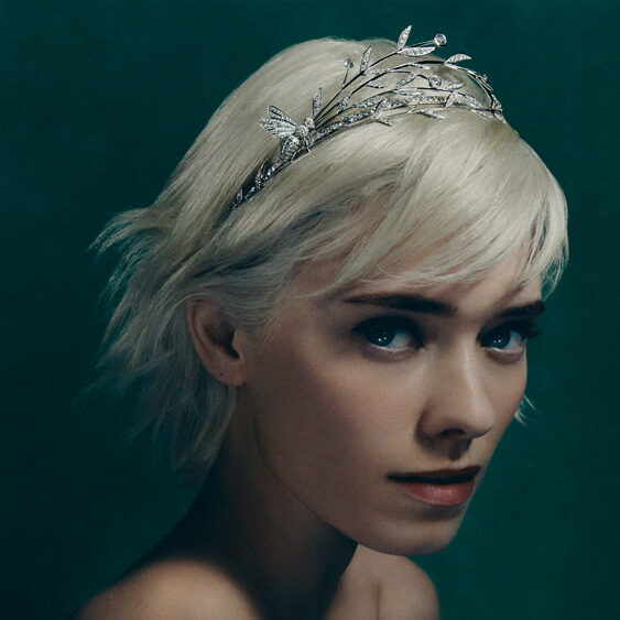 Model tiara Maison Chaumet
